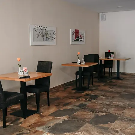 Boutique Ukus