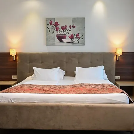 Boutique Ukus 4*