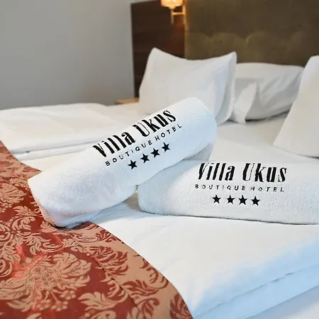 מלון Boutique Ukus 4*