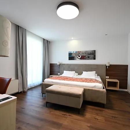 Boutique Ukus