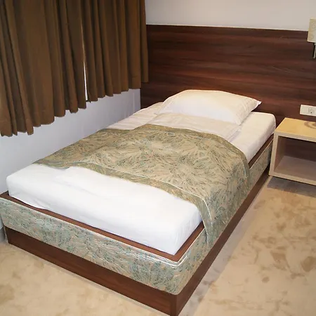 Boutique Ukus Hotel 4*